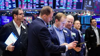 Dow Jones subia 0,15% na abertura, para 33.754,03 pontos