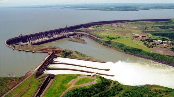 Durante evento virtual do Centro Brasileiro de Relações Internacionais (Cebri), presidente eleito, que assume em agosto, destacou o tamanho do projeto binacional, ainda a maior hidrelétrica do mundo