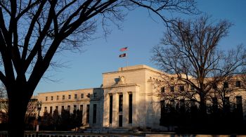 Federal Reserve insinuou que pode interromper campanha de aperto monetário devido à turbulência no setor bancário