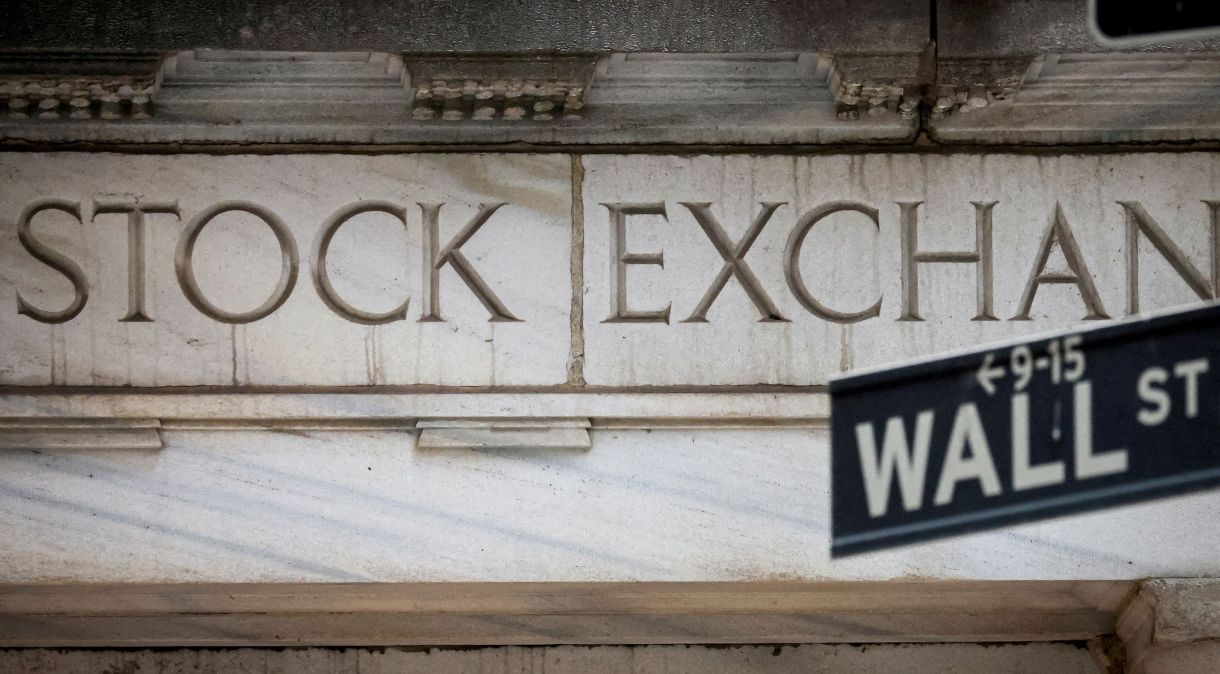 Dow Jones subia 0,13% na abertura, para 33.930,46 pontos