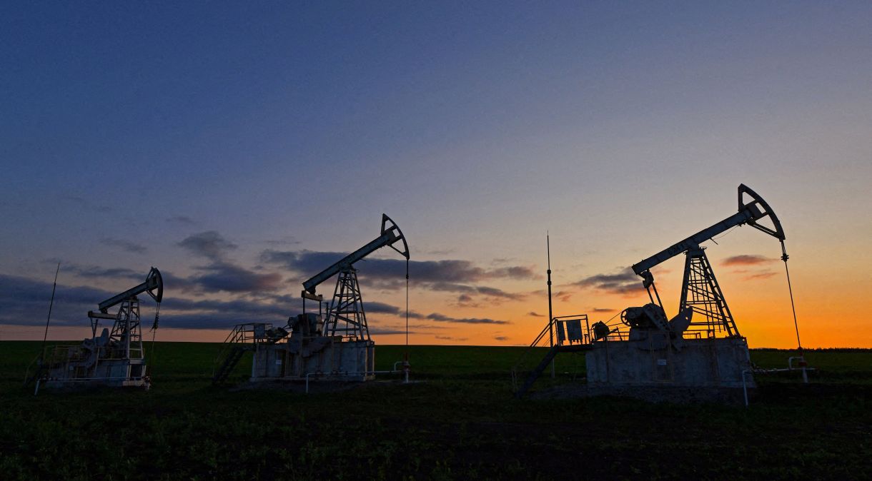 Preços do petróleo Brent ultrapassaram os US$ 90 por barril após início do conflito