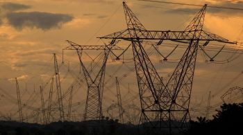 Rede elétrica do estado americano enfrenta um aumento repentino da demanda devido às temperaturas recordes