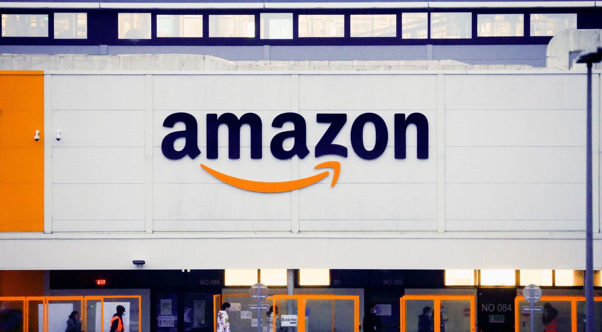 A Amazon deliberadamente aumentou os preços em mais de US$ 1 bilhão (cerca de R$ 5 bilhões, na cotação atual)