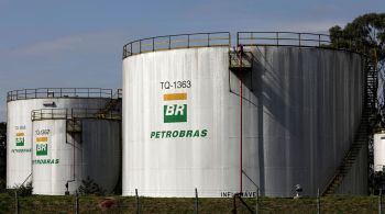 A utilização da Petrobras como braço de investimentos e políticas públicas do governo federal acabou com péssimos resultados não faz sequer dez anos. Mas vamos tentar de novo