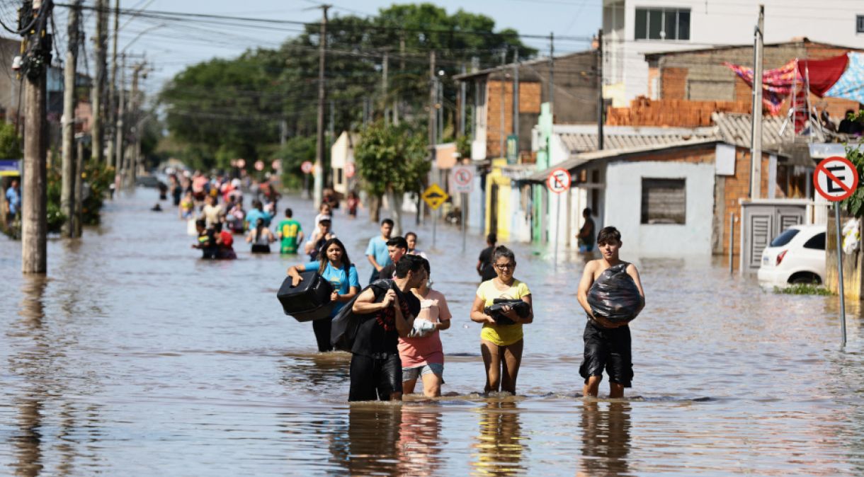 Rua alagada em Eldorado do Sul, Rio Grande do Sul