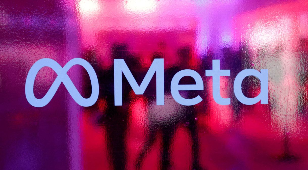 Logo da Meta Platforms em conferência em Mumbai, Índia