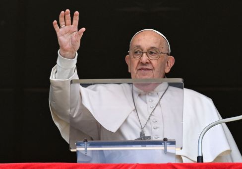 Doação do Papa vai chegar a quem precisa, diz arcebispo de Porto Alegre à CNN