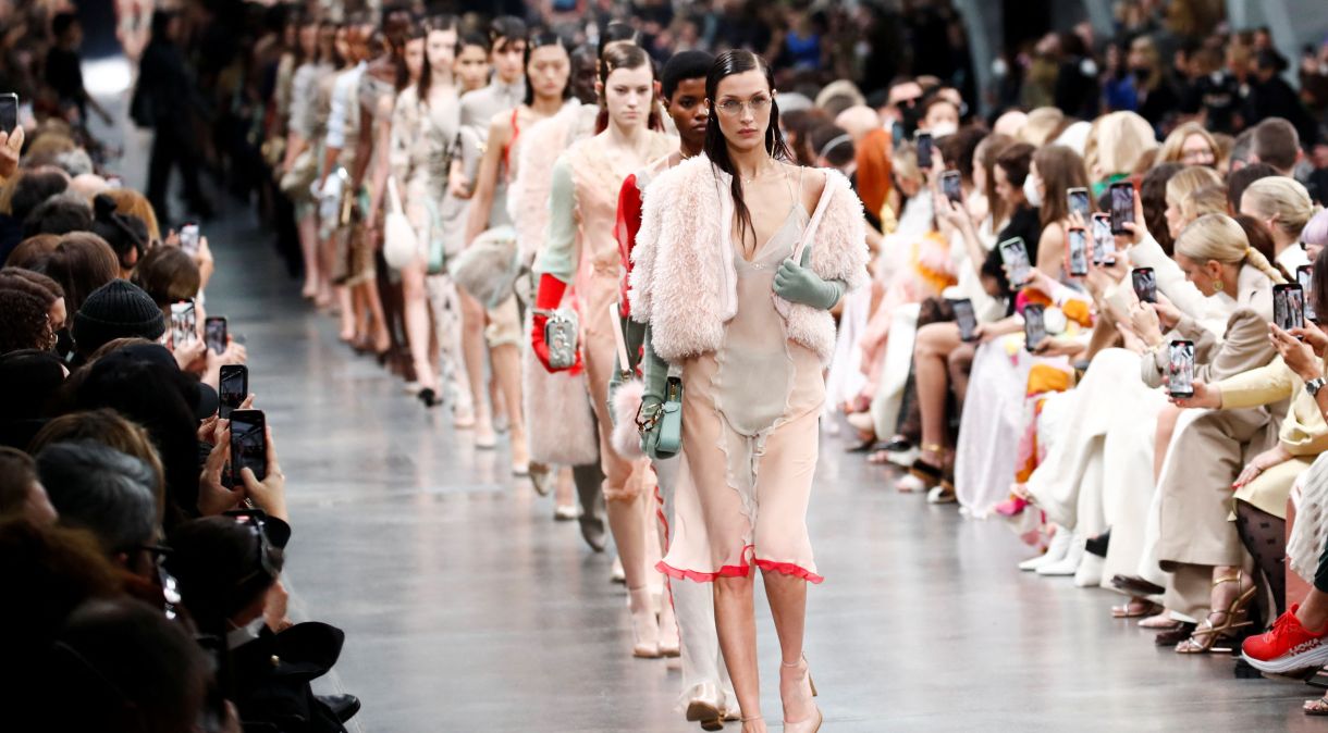 Desfile da Fendi na Semana de Moda de Milão