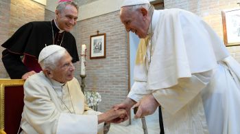 Francisco fez a revelação no livro "Papa Francisco. O Sucessor: Minhas lembranças de Bento XVI", que será lançado nesta quarta-feira (3)