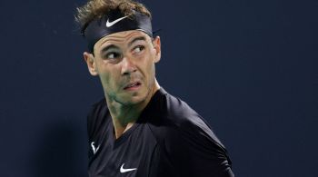 Tribunal da Austrália manteve cancelamento do visto do tenista sérvio, que será deportado