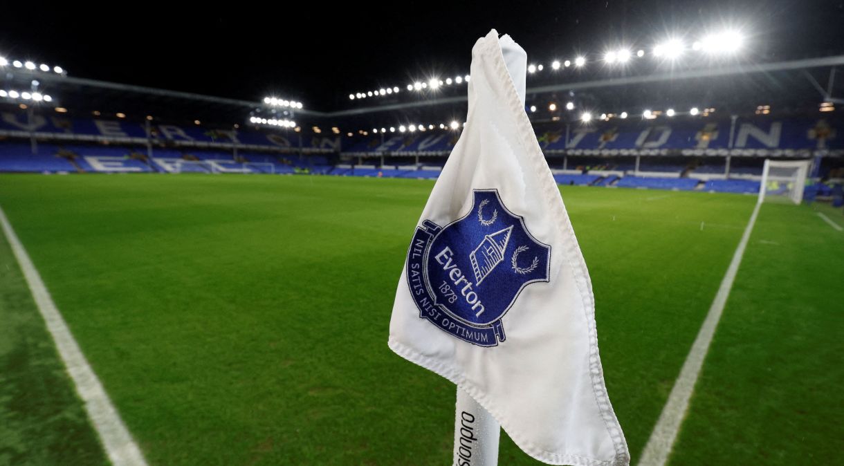Everton recebeu punição de dez pontos por infringir regras de fair play financeiro