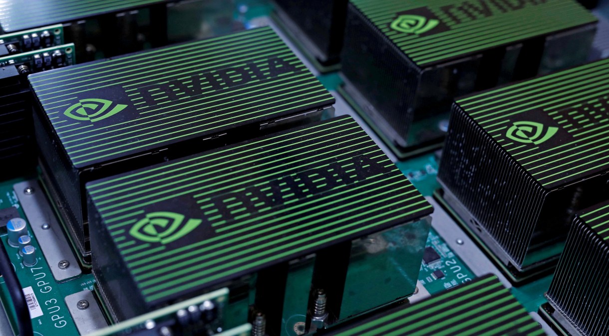 Nvidia planeja enviar cerca de 550 mil chips H100 em 2023