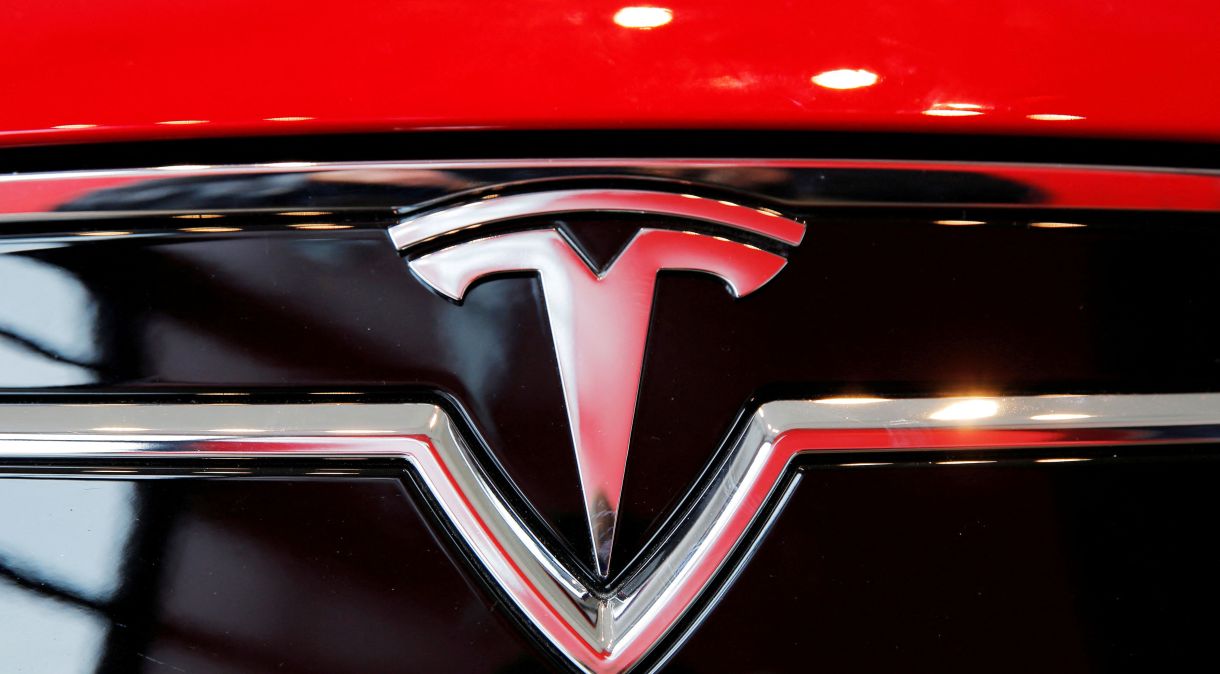 Tesla produziu 305.407 veículos entre janeiro e março, de 305.840 no trimestre anterior