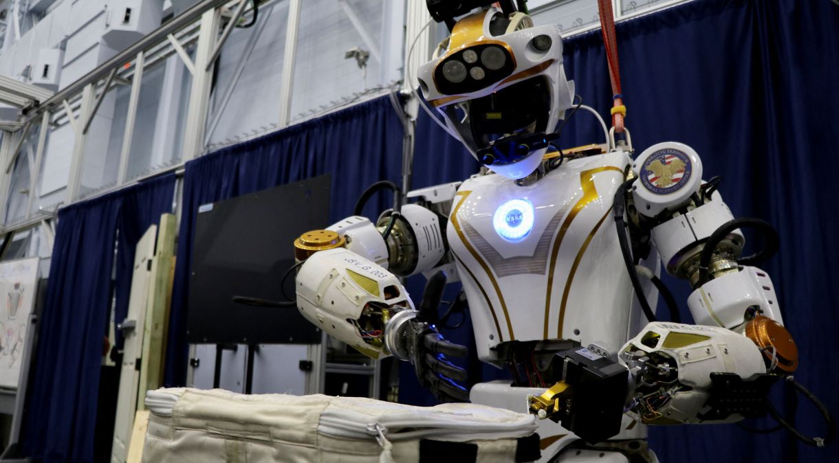 Robô Valkyrie, da Nasa, abre bolsa no Centro Espacial Johnson