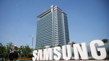 Apple vendeu cerca de 50 milhões de celulares contra 60,1 milhões de Samsung