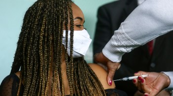 Segundo os dados do "Vacina Já, a capital já aplicou 21.103.722 doses de imunizantes contra a doença