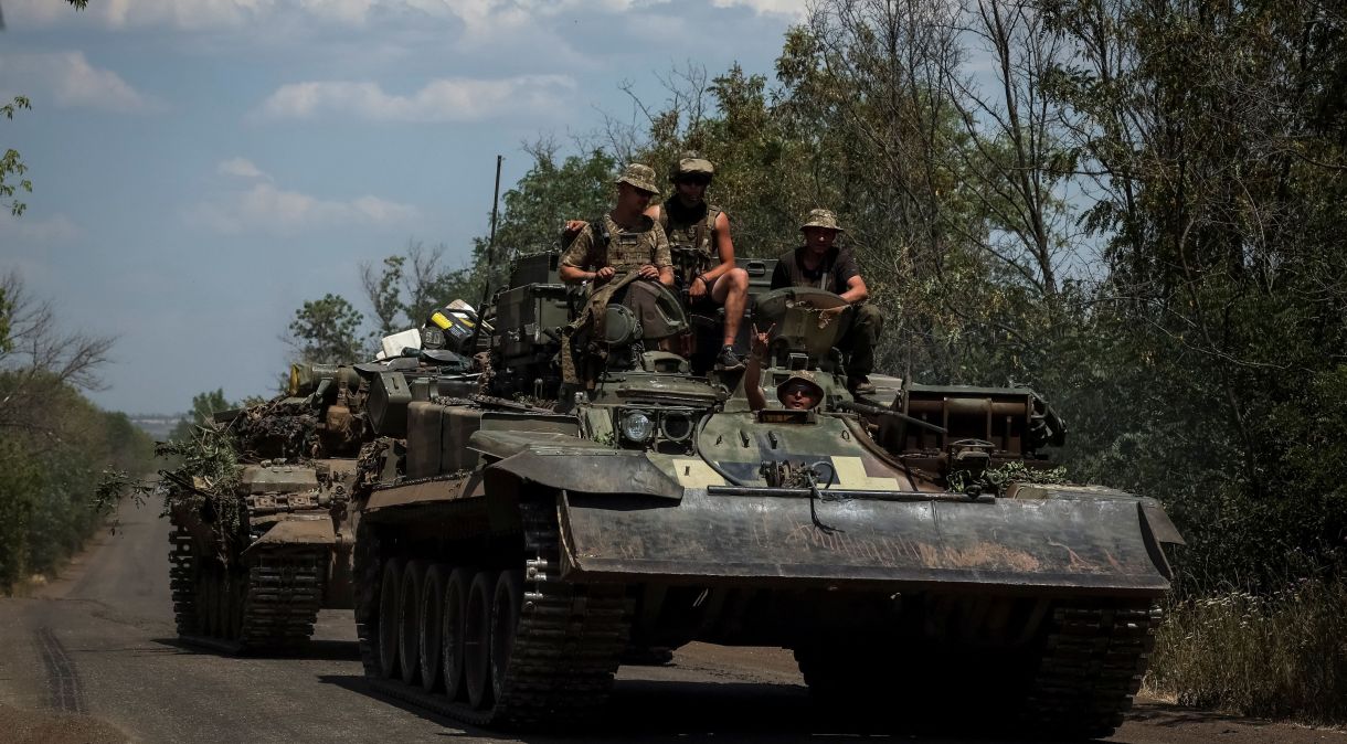 Militares ucranianos em Donetsk, no leste do país, durante a invasão russa