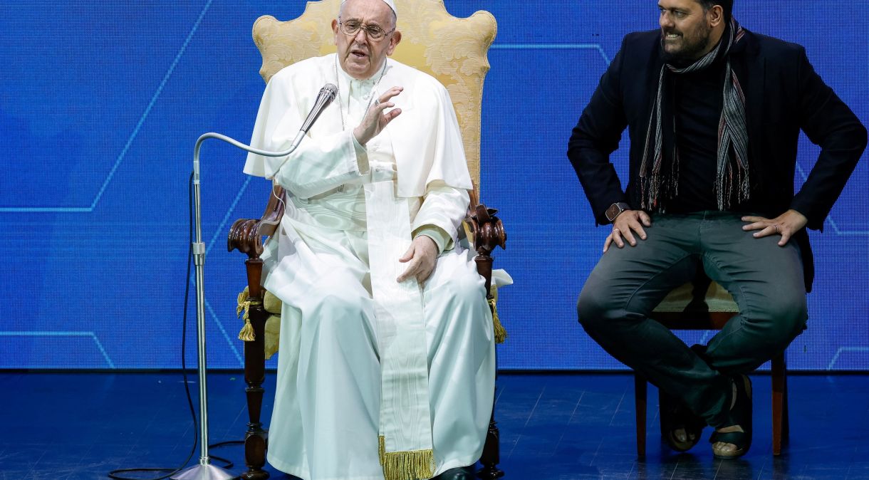 Papa Francisco durante conferência em Roma