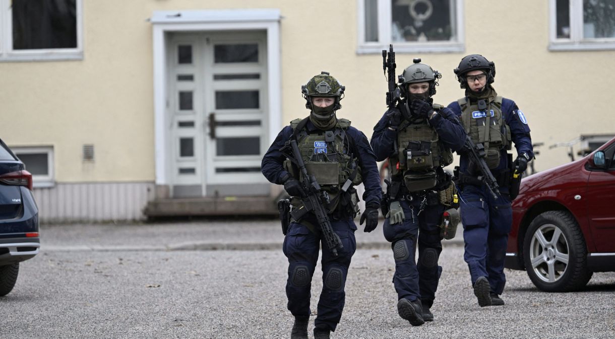 Polícia em escola de Vantaa, na Finlândia