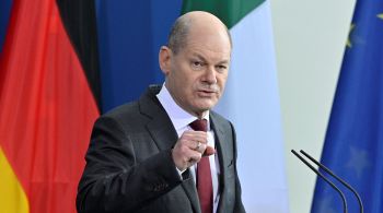 Olaf Scholz afirmou que a Alemanha auxiliará a Ucrânia com ajuda humanitária, financeira e militar