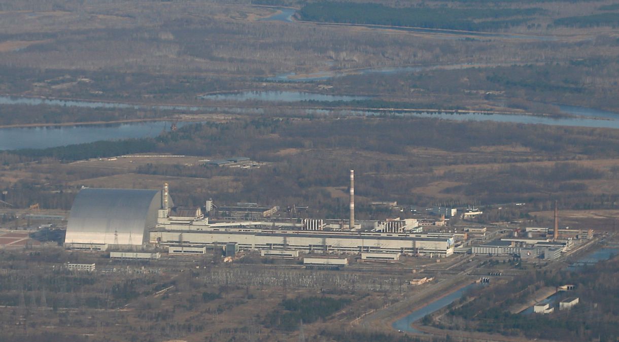 Vista da extinta usina nuclear de Chernobyl, na Ucrânia