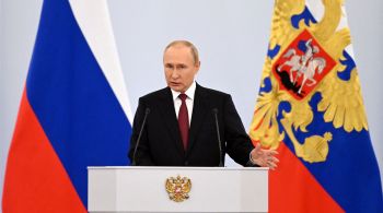 Autoridades saudaram o presidente como o salvador da Rússia moderna