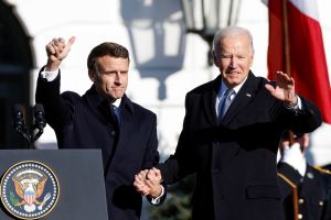 Biden visita Macron na França para comemorações dos 80 anos do “Dia D”