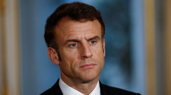 Presidente francês disse que coordenar saída "com os golpistas porque queremos que isso aconteça com calma"