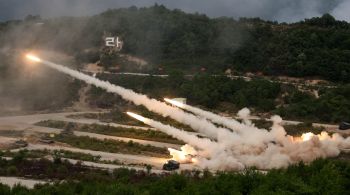 Países realizaram o maior exercício de fogo real como reação a um eventual ataque de Pyongyang; Kim Jong Um anunciou lançamento de satélite espião militar para breve