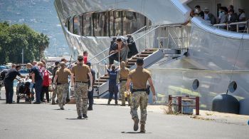 Incidente aconteceu na costa da Grécia, com embarcação superlotada e cuja tripulação havia rejeitado ajuda da guarda costeira do país; 104 pessoas já foram resgatadas e número de mortos pode aumentar 