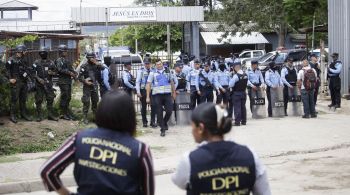 Autoridades informam que a maioria das vítimas morreu por queimaduras ou fuzilamento; mortes teriam sido resultado de confronto entre gangues rivais