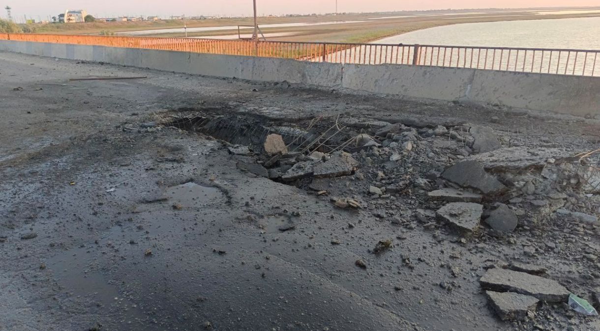 IMAGEM DE ARQUIVO: Ponte Chonhar danificada após ataque de míssil ucraniano em junho de 2023