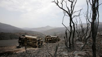 Ao menos 34 pessoas 8 mil bombeiros foram mobilizados para combater o fogo em território argelino; Itália, Grécia e Tunísia também registraram ocorrências catastróficas nesta terça-feira, em um efeito devastador das mudanças climáticas