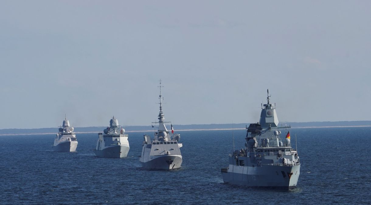 Navios durante exercício militar da Otan no Mar Báltico