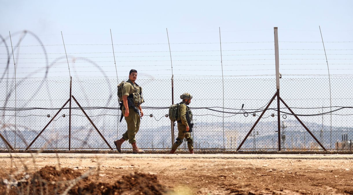 Militares israelenses fazem patrulha na Cisjordânia ocupada