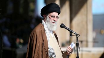 Aiatolá Khamenei decreta cinco dias de luto por mortes causadas em acidente de helicóptero