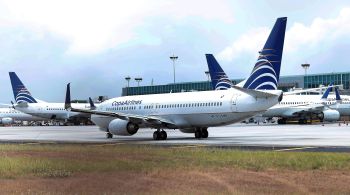 Aeronave ficou isolada de outros aviões quando pousou de volta no aeroporto internacional da Cidade do Panamá