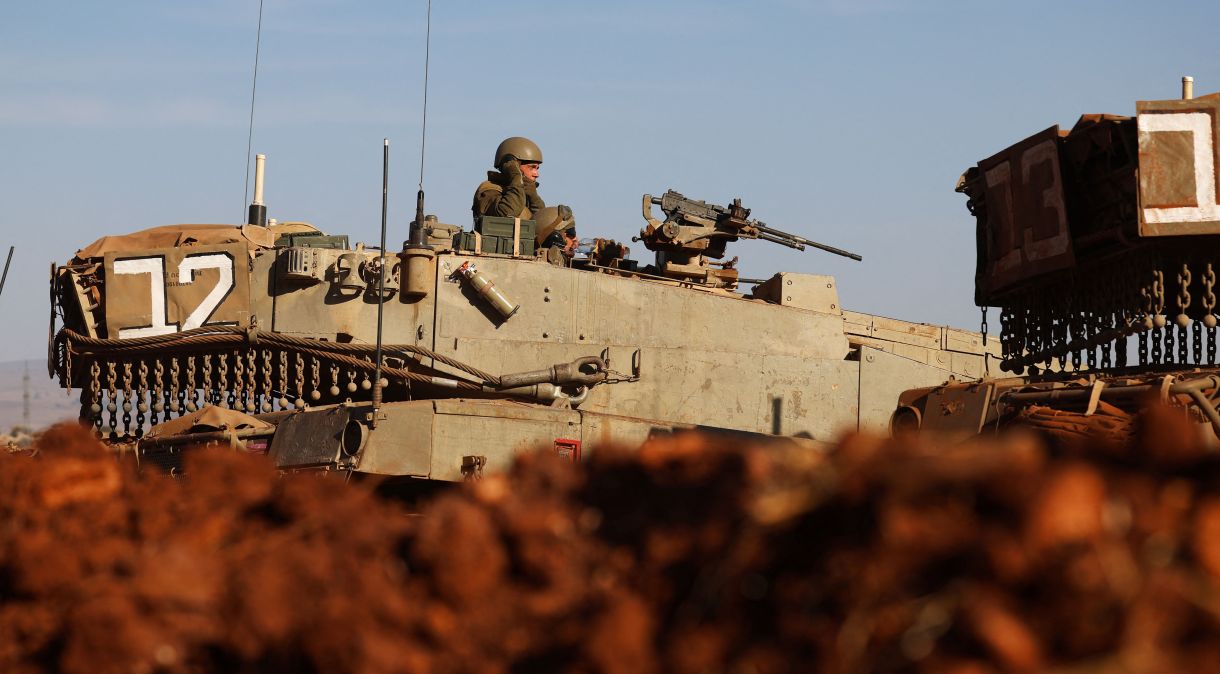 Militares de Israel participam de exercício perto da fronteira com o Líbano