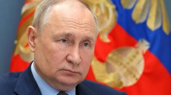 Presidente russo projeta confiança enquanto parte para a inevitável reeleição em março