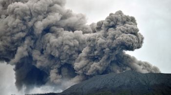 Atividades vulcânicas foram registradas no Monte Ibu, na Indonésia, e em uma fissura de 1 km no Havaí, liberando colunas de fumaça e lava