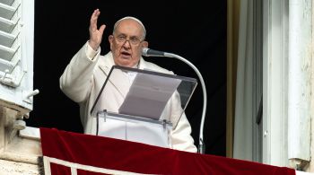 Pontífice criticou pela 2ª vez ações de Israel em Gaza, durante a manhã deste domingo (17)