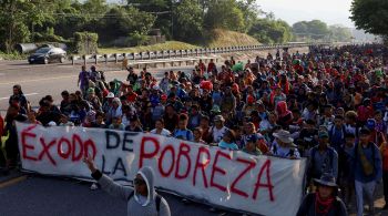 Apenas em Tijuana, na fronteira com a Califórnia, 3,8 mil pessoas aguardam para entrar nos EUA; há também pessoas vindas de Cuba, Haiti e Venezuela