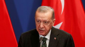 Presidente turco classificou Ebrahim Raisi como "colega e irmão"