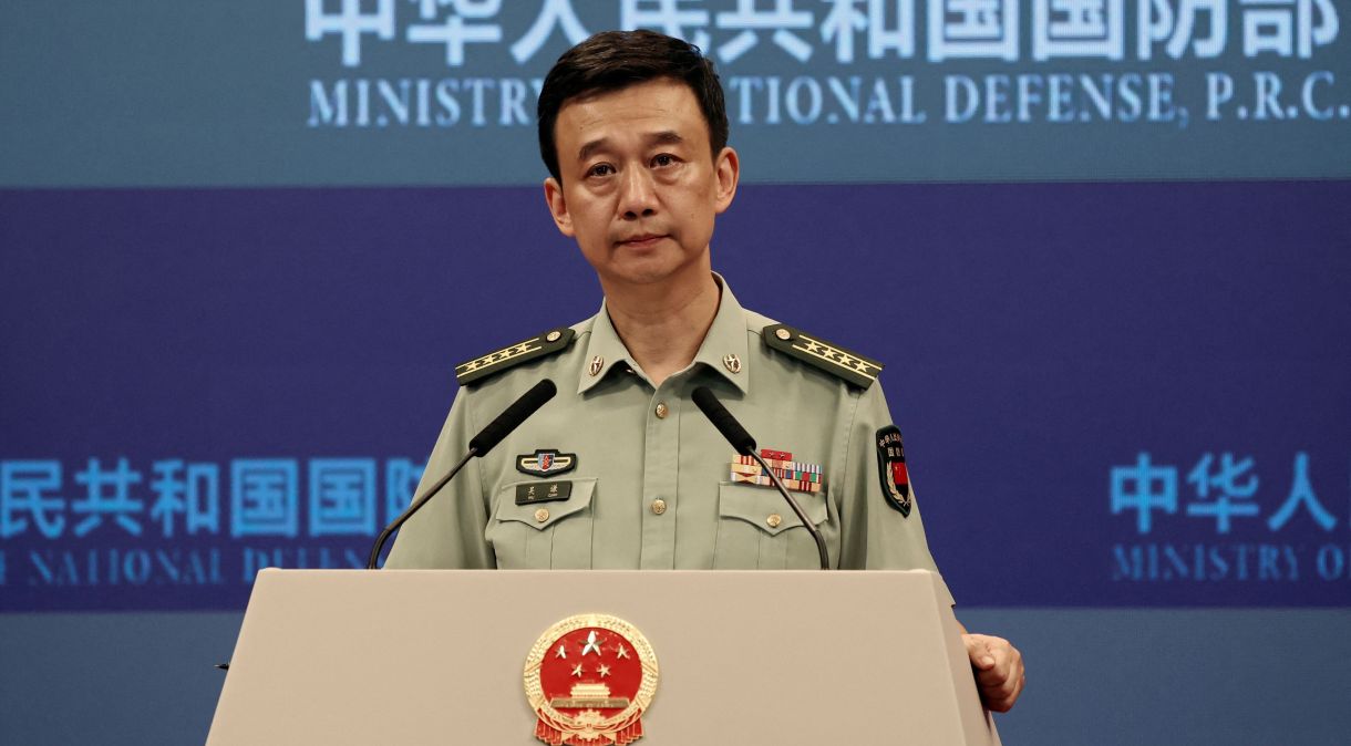 Porta-voz do Ministério da Defesa da China Wu Qian em Pequim