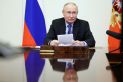 Putin domina pesquisas em eleições na Rússia