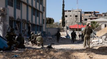Cidade de Khan Younis ficou em ruínas após meses de ofensiva israelense