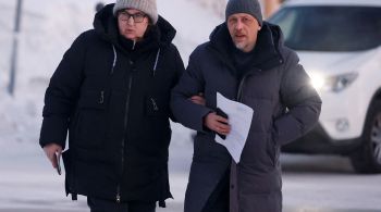 Lyudmila Navalnaya foi informada de que novos exames precisam ser feitos no corpo e podem demorar até duas semanas; opositor de Putin morreu na sexta-feira (16) em uma prisão da Sibéria