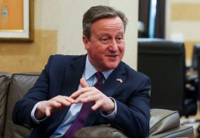 Cameron também disse que era necessária uma “frente unida” para impor sanções ao Irã, que “estava por trás de grande parte da atividade maligna” na região