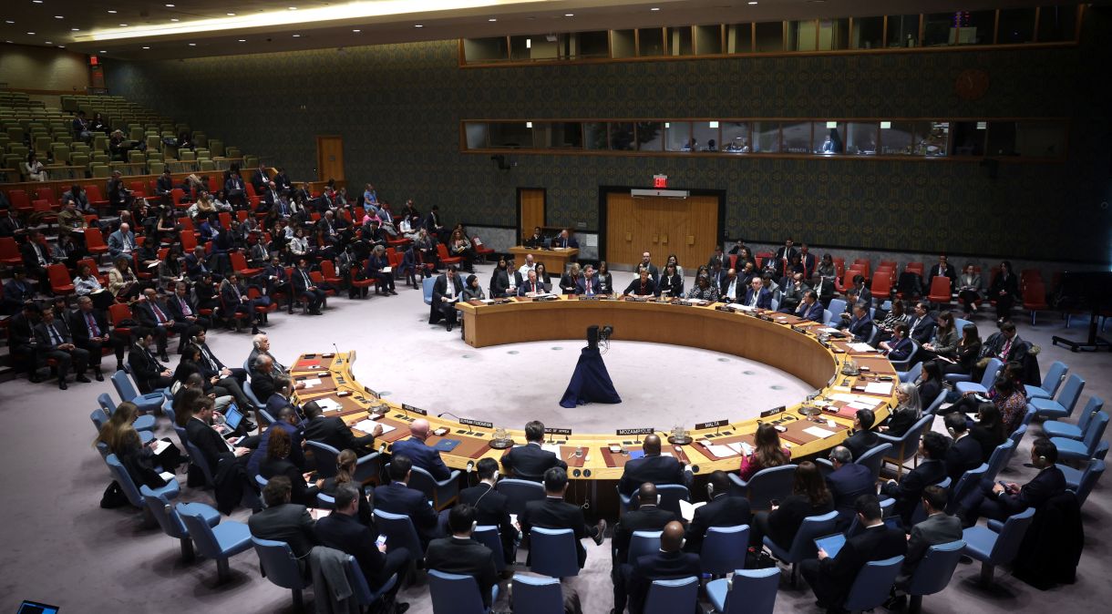 Conselho de Segurança da ONU se reúne para debater a resolução que exige um cessar-fogo humanitário imediato em Gaza