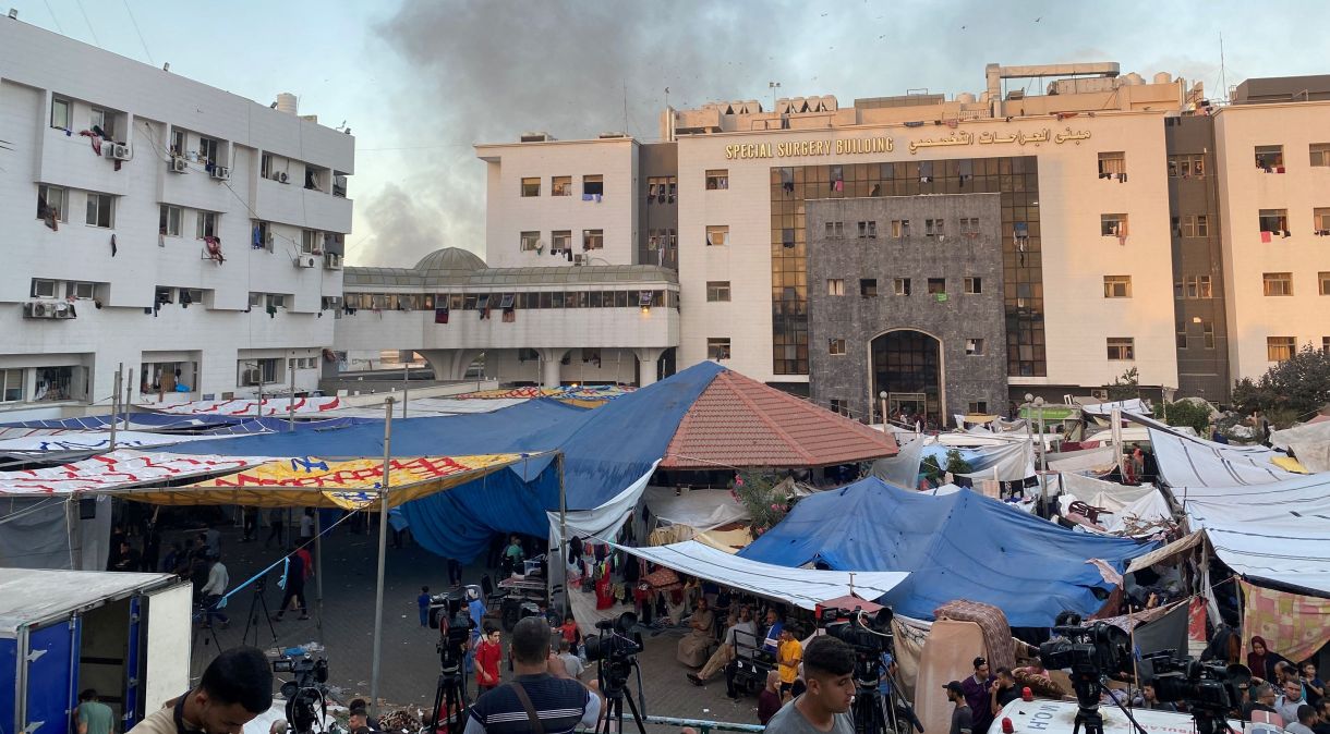 Fumaça no hospital Al Shifa, na Cidade de Gaza